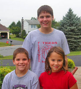 Derek (top), Jason (left) and Morgan (right) Petersen, 2007