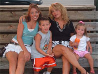 Nicole, Landon, Lori, Julia Hevalow - 2005